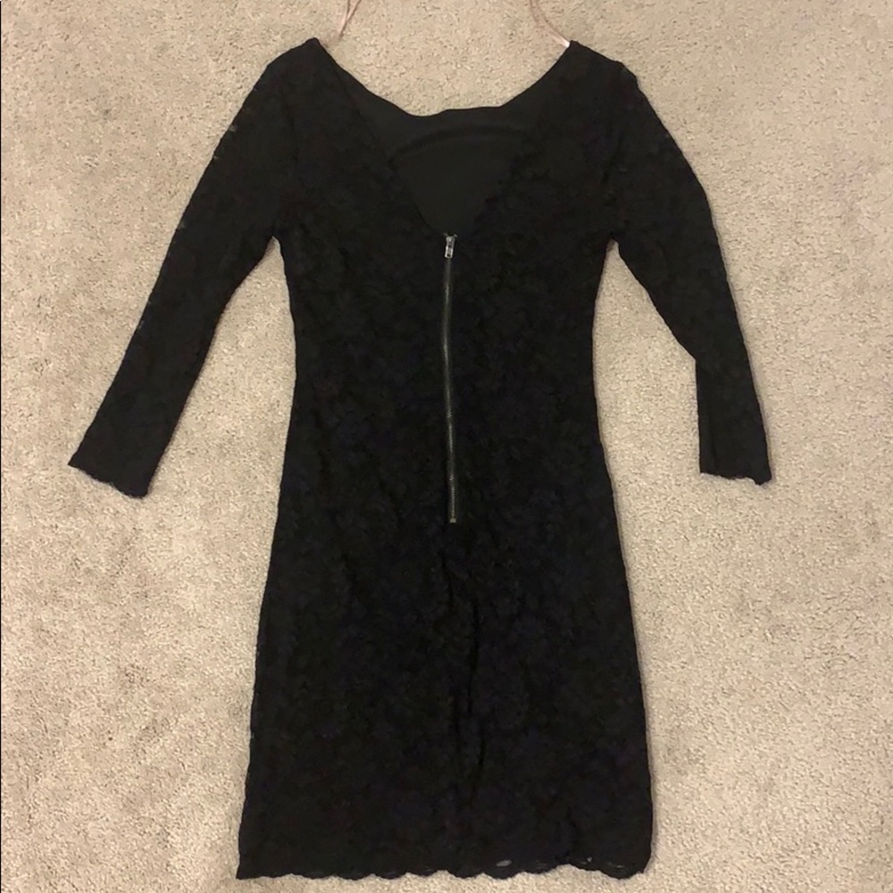 Lace Dress - Picture 3 of 5